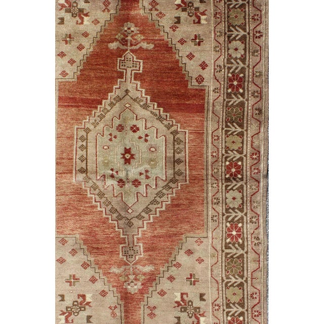 Vintage Oushak Rug from Turkey with Geometric Motifs Keivan Woven Arts/ rug#TU-DUR-3461, contents/ wool, hand knotted,...