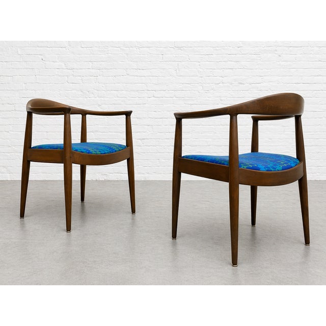 1960s Vintage Mid Century Modern Walnut Lounge Chairs – Hans Wegner Style – Pair of Refinished and Reupholstered Armchairs, C. 1960's For Sale - Image 5 of 14