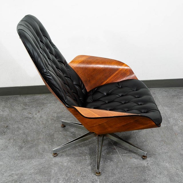 Mid-Century Modern Mid Century Modern Lounge Chair Plycraft Mr Tufted Black Swivel George Mulhauser For Sale - Image 3 of 11