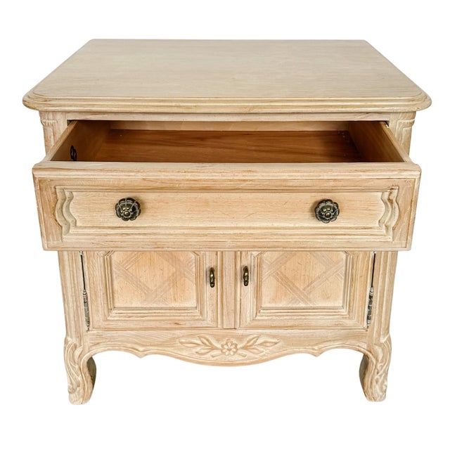 Drexel 1970s Drexel French Provincial Cabernet Blanc Nightstands or End Tables - A Pair For Sale - Image 4 of 18