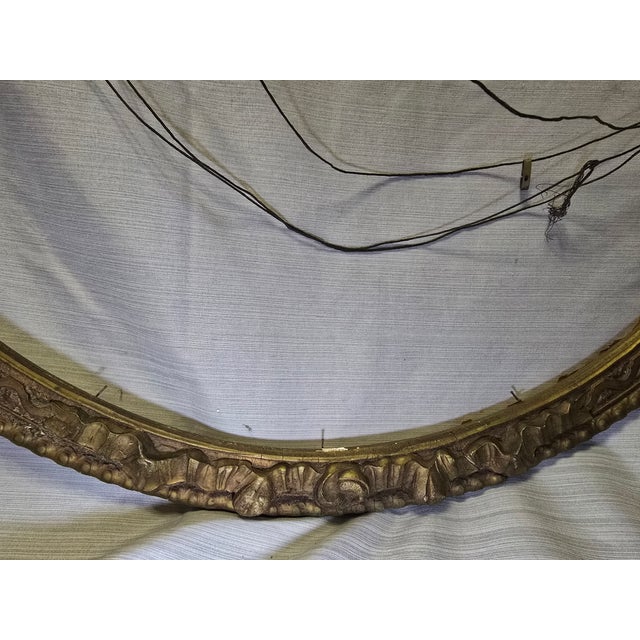 Late 20th Century Antique Round Wood and Plaster Mirror / Picture Frame For Sale - Image 5 of 11