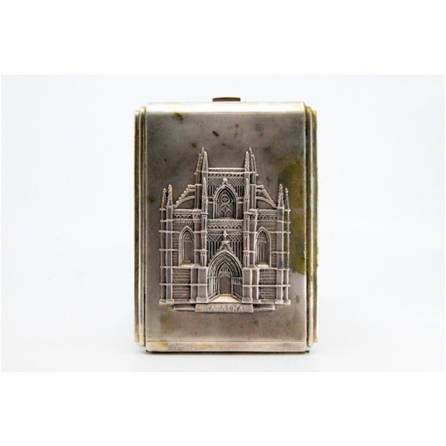 Matte Silver Cigarette Case with Batalha Monastery in High Relief and Gilt Interior For Sale - Image 3 of 9
