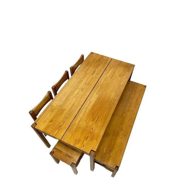Pinewood "Hongisto" Table set designed by IIlmari Tapiovaara for Laukaan Puu, Finland 1960s A lovely dining set table from...