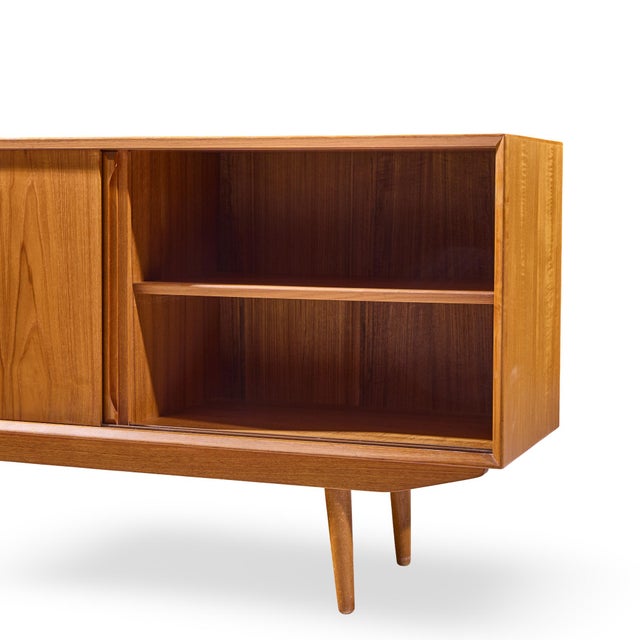 Hp Hansen Style Mid Century Danish Teak Credenza and Hutch For Sale - Image 12 of 13