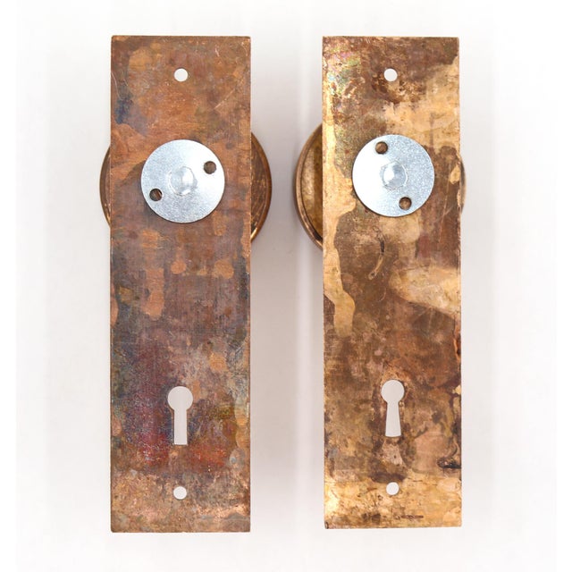 Mid 20th Century Vintage Brass Vernacular Dummy Double Door Knobs With Plates For Sale - Image 5 of 5