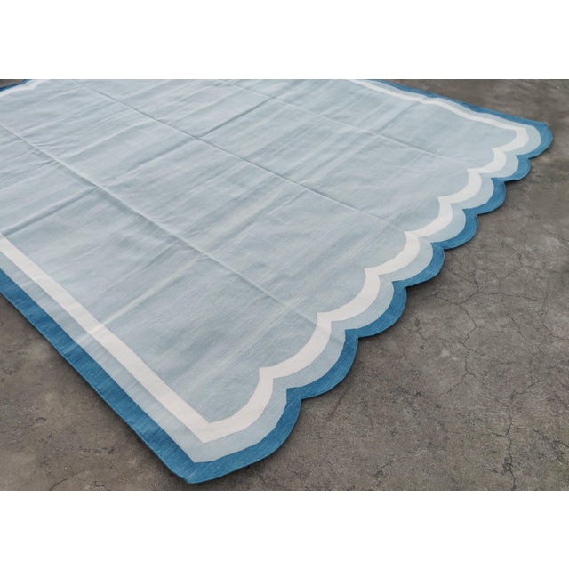 Handmade Cotton Vegetable Dyed Scalloped Edge Rug in Gray With Cream and Teal Blue Border - 6'x9' For Sale - Image 6 of 10