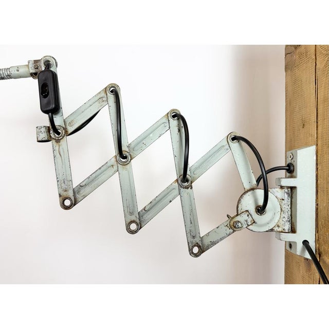 Industrial Green Scissor Wall Lamp from Elektroinstala, 1960s For Sale - Image 6 of 18