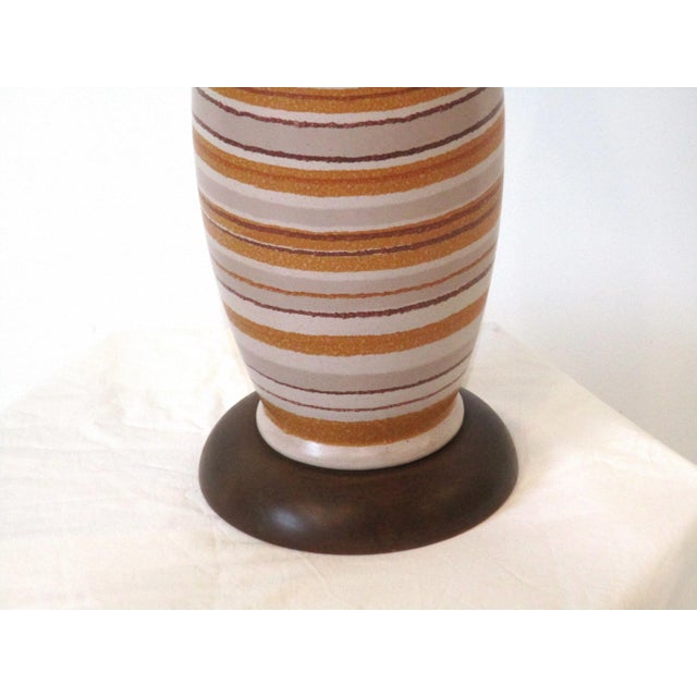 Burnt Umber Mid Century Ceramic Table Lamp in the Style of Bitossi For Sale - Image 8 of 12