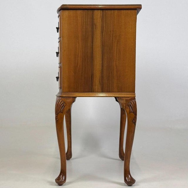 20th Century English Figured Walnut Chest of Drawers For Sale - Image 4 of 13