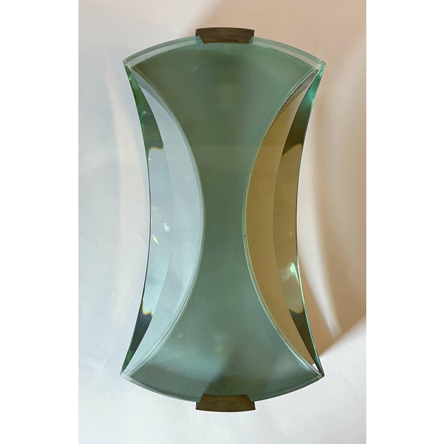 Original model 2225 wall light by Max Ingrand for Fontana Arte with thick beveled glass and brass, circa 1960s / Made in...