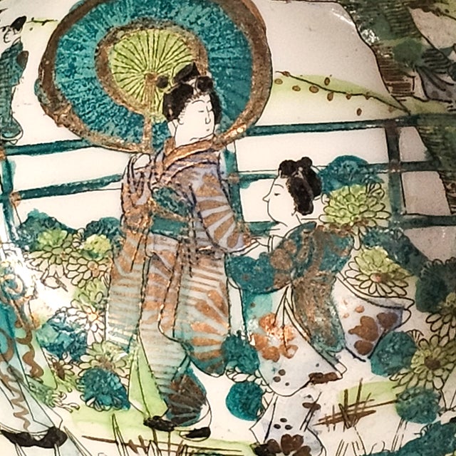 Early 20th Century Meiji–Taishō Japanese Hand-Painted Asymmetric Bowl — Figural Garden, c.1900–1920 For Sale - Image 5 of 18