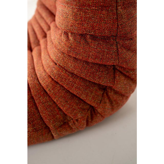 Set of Togo Lounge Chair and Pouf in Crimson Tweed Fabric by Michel Ducaroy for Ligne Roset, 1973 For Sale - Image 15 of 18