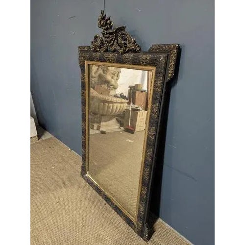Napoleon III Style Mirror, in Very Good conditions.