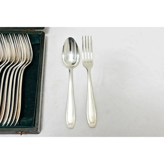 French Vintage Silverplate Cutlery Service in Christofle Box - 24 Pieces For Sale - Image 4 of 7