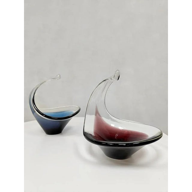 Vintage Sculptural Coquille Glass Bowls by Paul Kedelv Flygsfors, 1960s, Set of 2 For Sale - Image 4 of 4