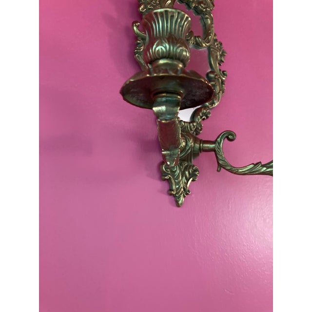 Ornate Vintage Brass Mirrored Wall Sconce - Hollywood Regency Style For Sale - Image 13 of 15
