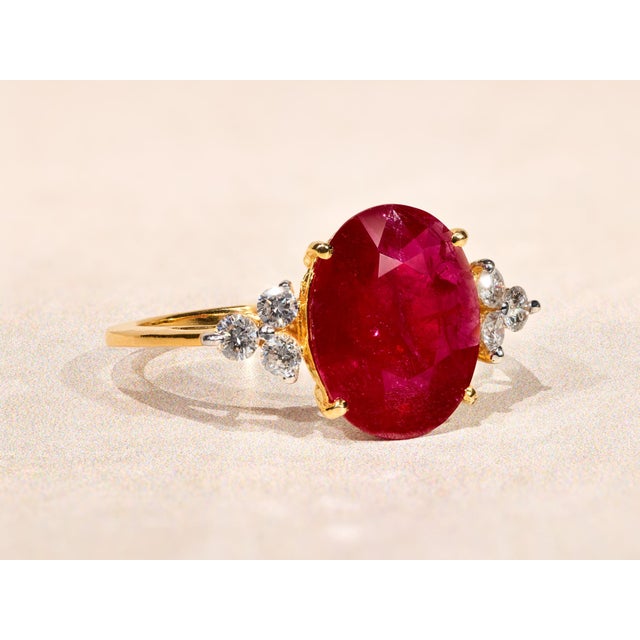 Gold The Allyns Alley: Ladies 18K Yellow Gold Ring set with 3.44 CT Oval Ruby and Diamonds For Sale - Image 8 of 13