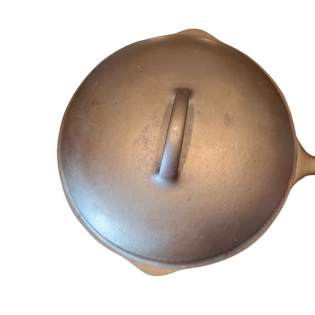 Mid 20th Century Wagner Cast Iron #10 Chicken Fryer Deep Skillet With Self-Basting Lid, For Sale In Raleigh - Image 6 of 13