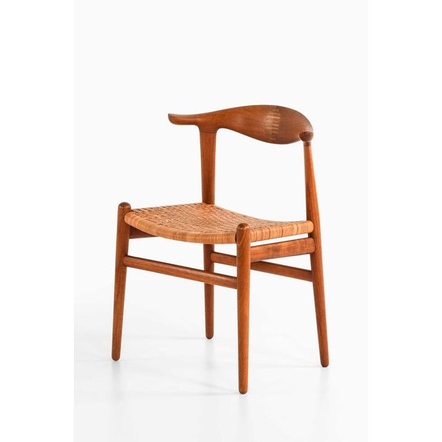 1950s Scandinavian Modern JH-505 Cowhorn Chair in Teak and Cane attributed to Hans J. Wegner, 1952 For Sale - Image 5 of 10