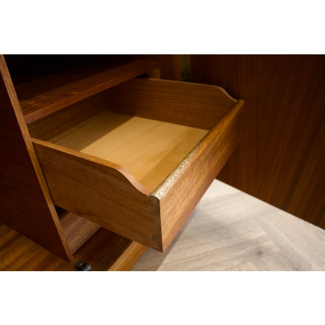 Brown Mid-Century Modern Walnut Wardrobe from Uniflex, 1960s For Sale - Image 8 of 12