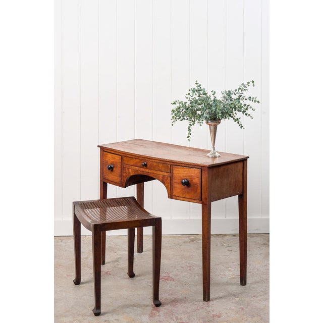 19th Century Three Drawer Mahogany Bowfront Dressing Table For Sale - Image 4 of 13