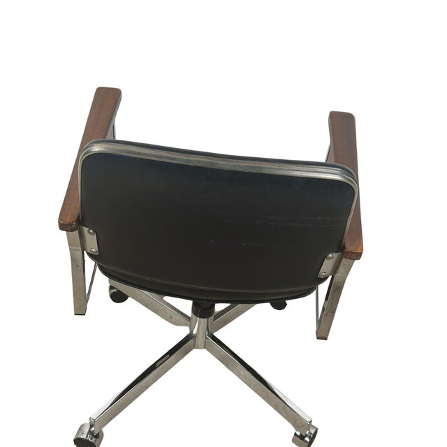 Mid-Century Chrome Swivel Office Chair For Sale - Image 11 of 18