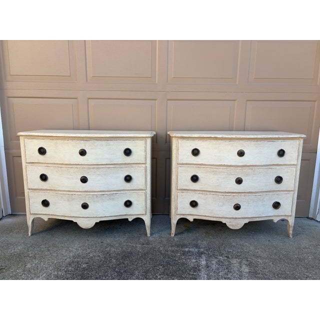 Swedish Gustavian Serpentine Painted Chest of Drawers For Sale - Image 15 of 15