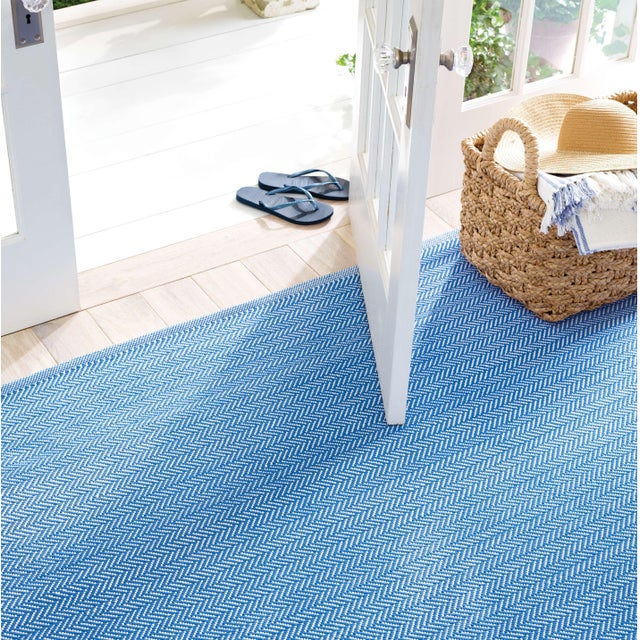2020s Dash & Albert by Annie Selke Herringbone French Blue/White Indoor/Outdoor Rug, 7' 6" x 9' 6" For Sale - Image 5 of 6