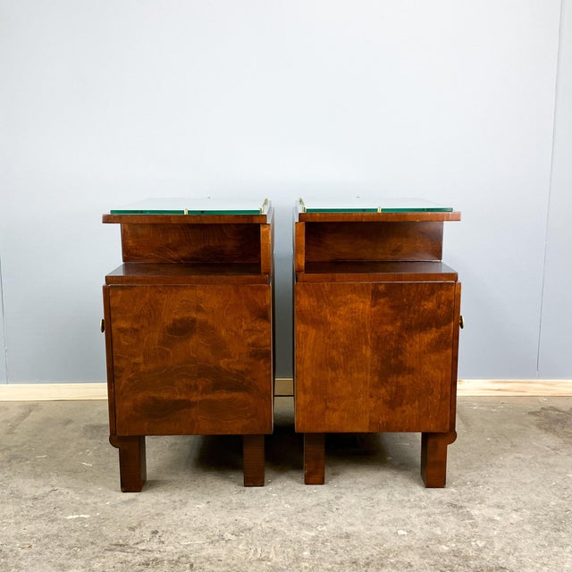 Metal Art Deco Bedside Tables in Burl Wood with Glass Top, 1930s, Set of 2 For Sale - Image 7 of 18