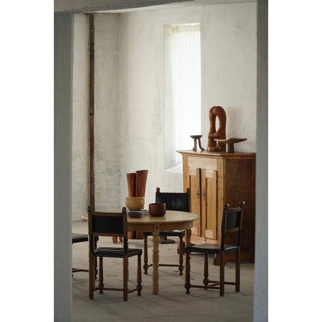 Swedish Grace Dining Chairs in Leather an Carved Wood, Early 20th Century, Set of 8 For Sale - Image 10 of 18