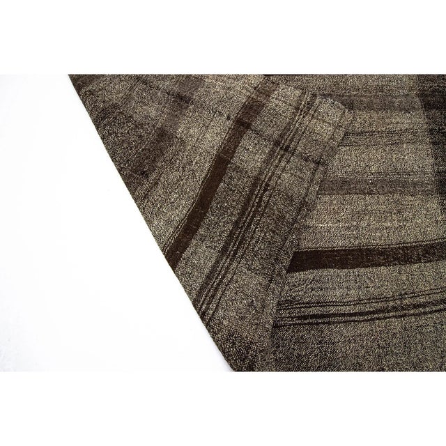Mid 20th Century Vintage Turkish Tan Kilim Rug-5'10x10'4" For Sale - Image 5 of 7