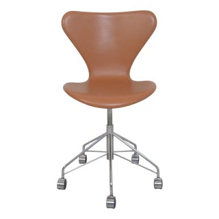 Model 3117 Desk Chair in Cognac Leather by Arne Jacobsen, 1980s For Sale