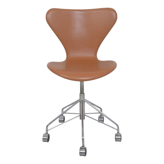 Model 3117 Desk Chair in Cognac Leather by Arne Jacobsen, 1980s For Sale