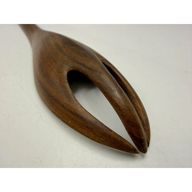 Wood Late 20th Century MCM Carved Teak Wood Mop Inlay Salad Spoon Fork Set Vintage For Sale - Image 7 of 10