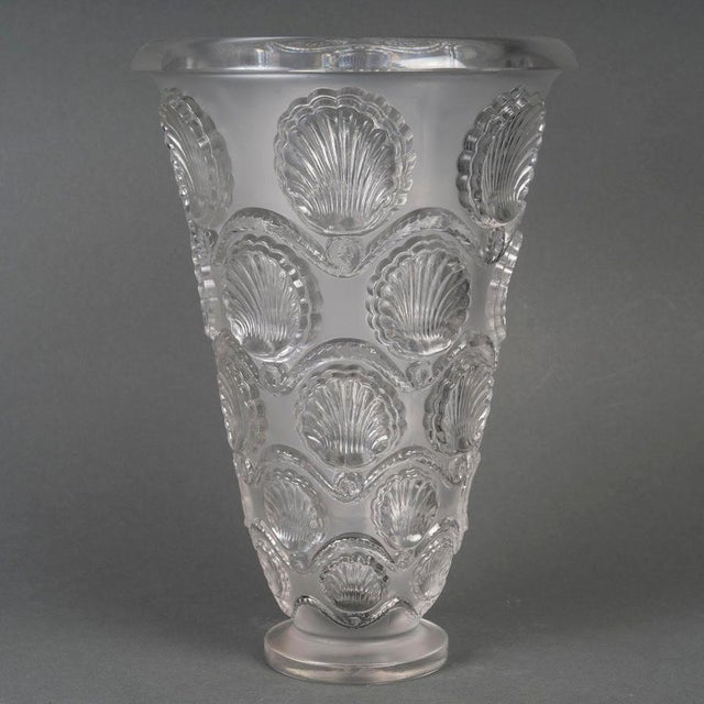 Crystal Vase from Lalique, 20th Century For Sale - Image 3 of 7