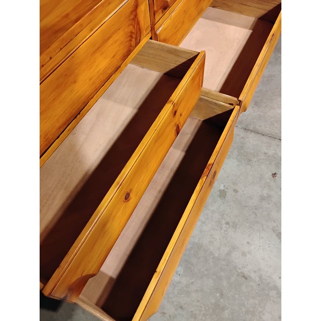 Burnt Umber Mid 20th Century Franklin Shockey Rustic Lowboy Knotty Pine Dresser For Sale - Image 8 of 9