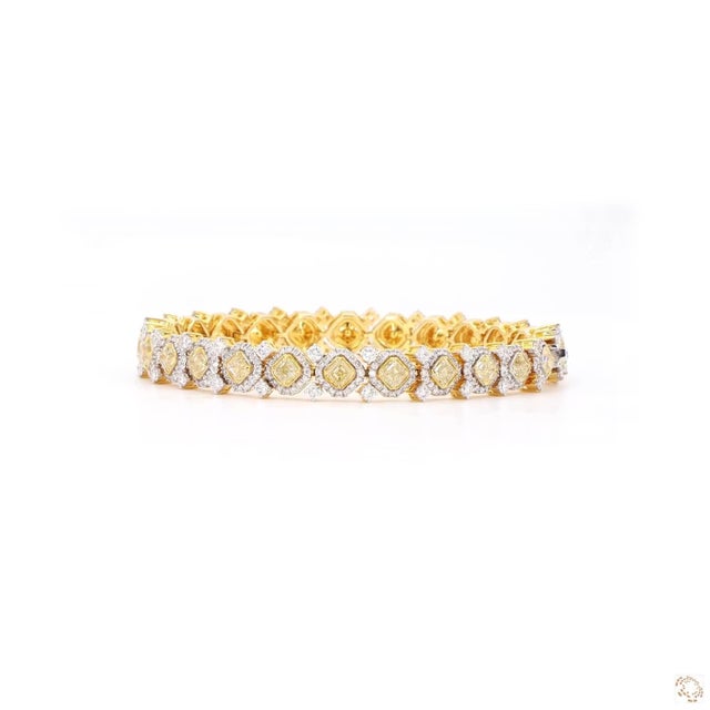 3.99 Carat Round Brilliant Cut White Diamond Yellow Diamond Gold Bracelet For Sale - Image 4 of 9