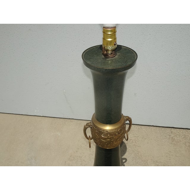 1960s Neoclassical Style Tole and Brass Table Lamp Asian Influence For Sale - Image 9 of 16