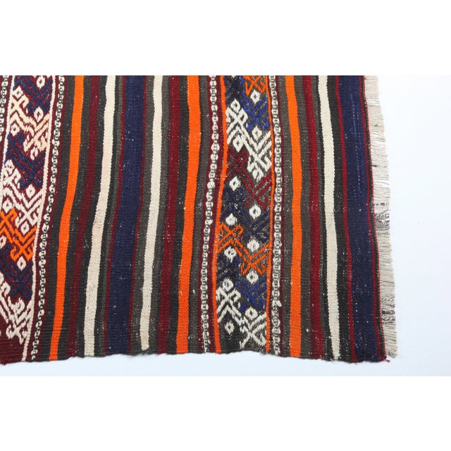 1960s Turkish Handwoven Kilim Rug -4' 7'' X 6' 7'' For Sale - Image 9 of 12