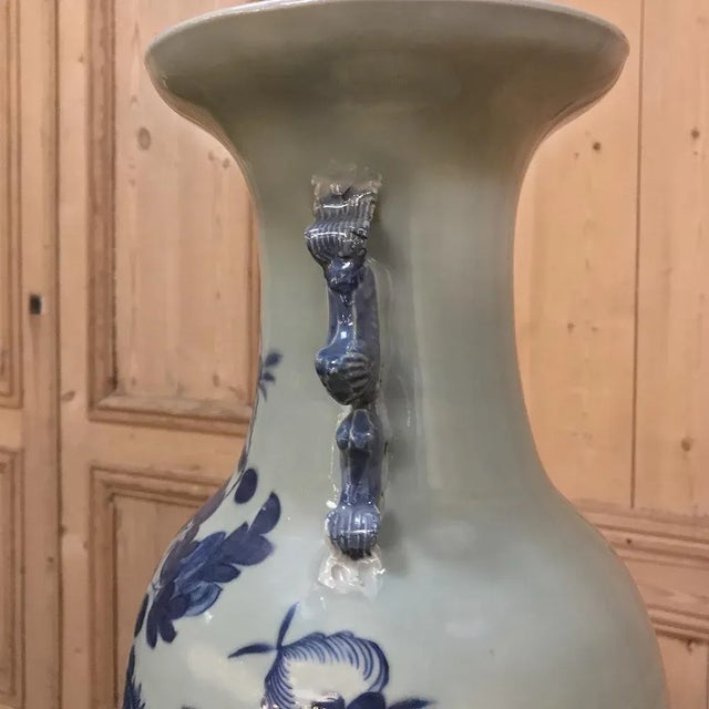 Blue 19th Century Blue & White Vase For Sale - Image 8 of 11