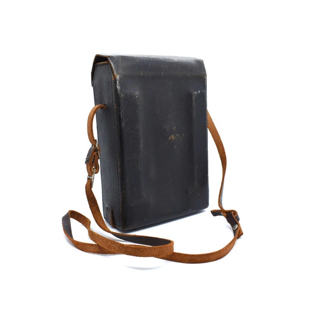 Early 20th Century Cine Kodak Eight Model 20 Roll 8mm Film Movie Camera Usa With Original Leather Carrying Case For Sale - Image 12 of 12