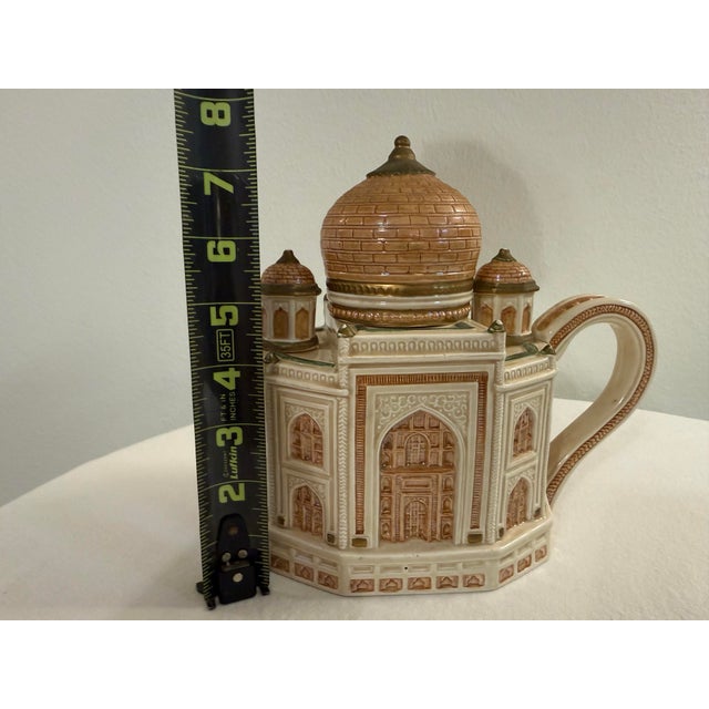 Ivory 1990s Fitz & Floyd- The Taj Mahal Teapot, Part of the Famous Landmarks Around the World / Special Teas Collection For Sale - Image 8 of 11