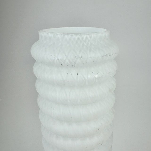 Black Mid-Century Italian White Glass Tripod Table Lamp, 1960s For Sale - Image 8 of 9