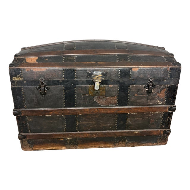 Antique Victorian Barrel Dome Trunk, 19th Century For Sale
