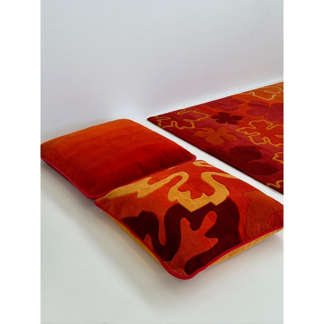 Vintage Floral Rug with Cushion, 1970s For Sale - Image 3 of 11