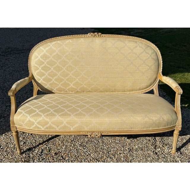 Louis XVI Bleached Wood Settee, Newly Reupholstered For Sale - Image 4 of 15