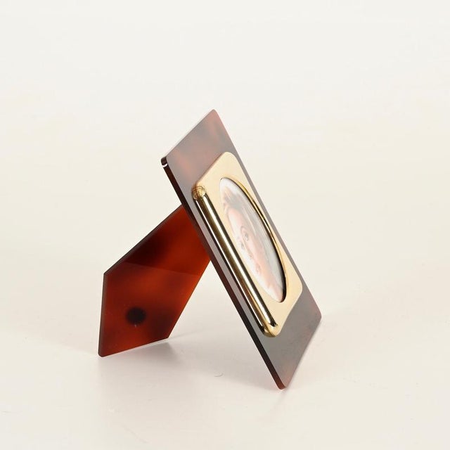 1970s Tortoiseshell Acrylic Glass and Brass Photo Frame from Christofle, France, 1970s For Sale - Image 5 of 10