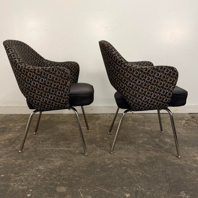 Knoll Pair of Eero Saarinen for Knoll Executive aArmchairs For Sale - Image 4 of 12