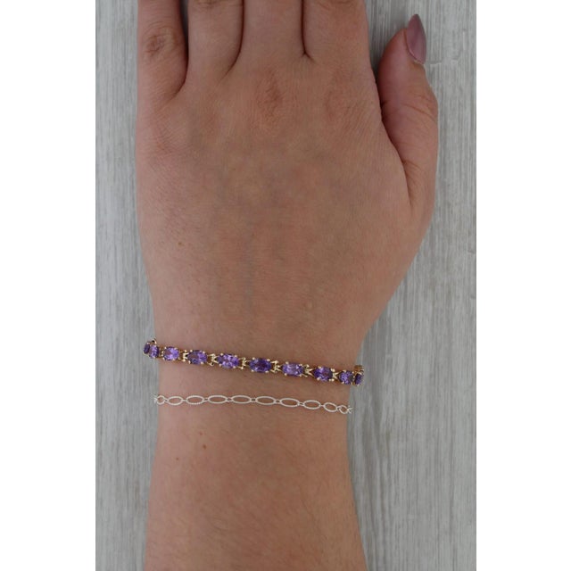 2010s 8.70ctw Amethyts Tennis Bracelet 18k Yellow Gold 7.5" 4.2mm For Sale - Image 5 of 5