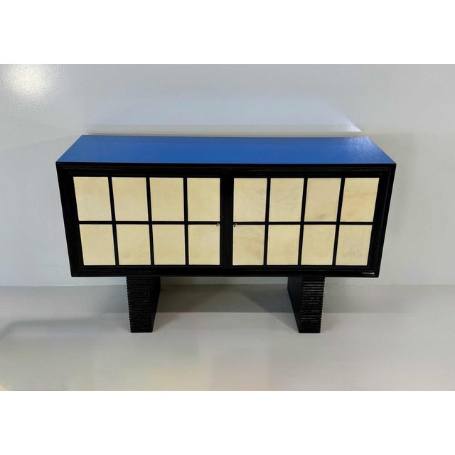 Italian Art Deco Sideboard in Parchment with Black Lacquer and Blue Mirror, 1940s For Sale - Image 4 of 18